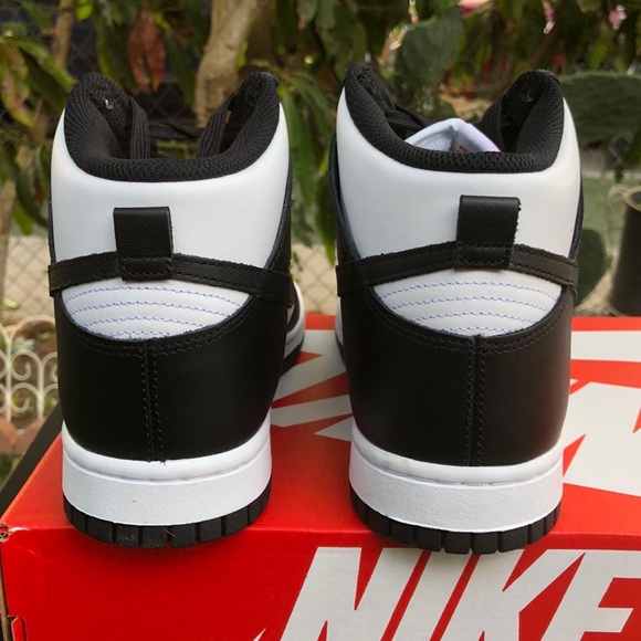 Nike Dunk High “Panda” Size 8.5 Women/ 7Y - Picture 2 of 4